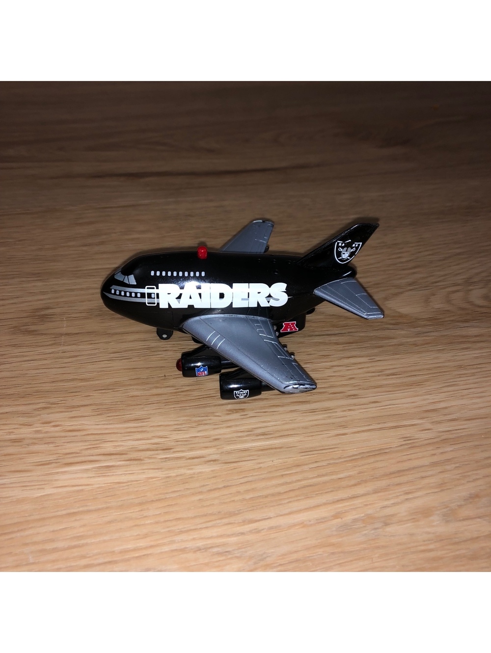 VINTAGE OAKLAND LAS VEGAS RAIDERS WIND-UP PULL BACK MODEL AIRPLANE PLANE RARE